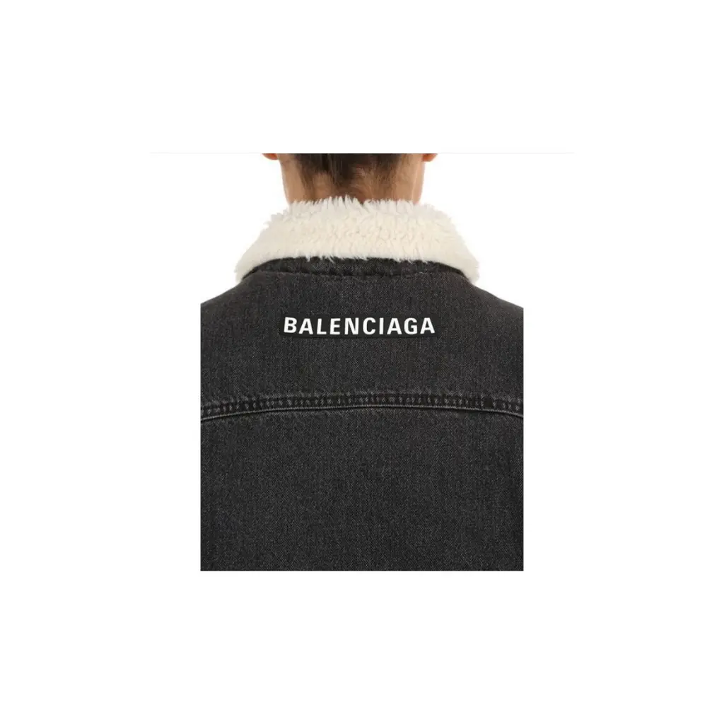 B A L E N C I A G A jacket 2.webp